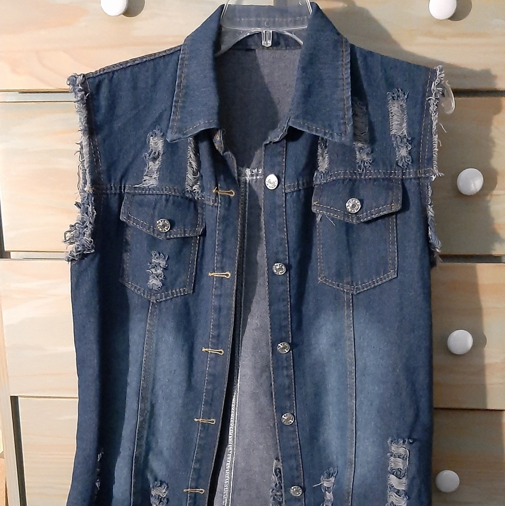 Denim Jean Vest Jacket Distressed New WOT size Med BOHO Trendy Style